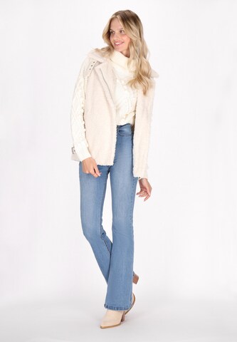 IZIA Vest in White