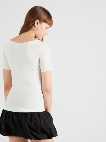 Lee Paita 'OFF THE SHOULDER RIB' värissä beige