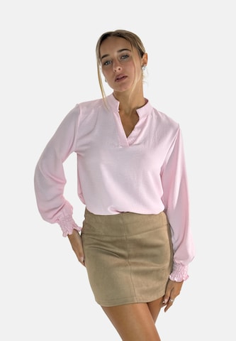 Elara Blouse in Roze: voorkant