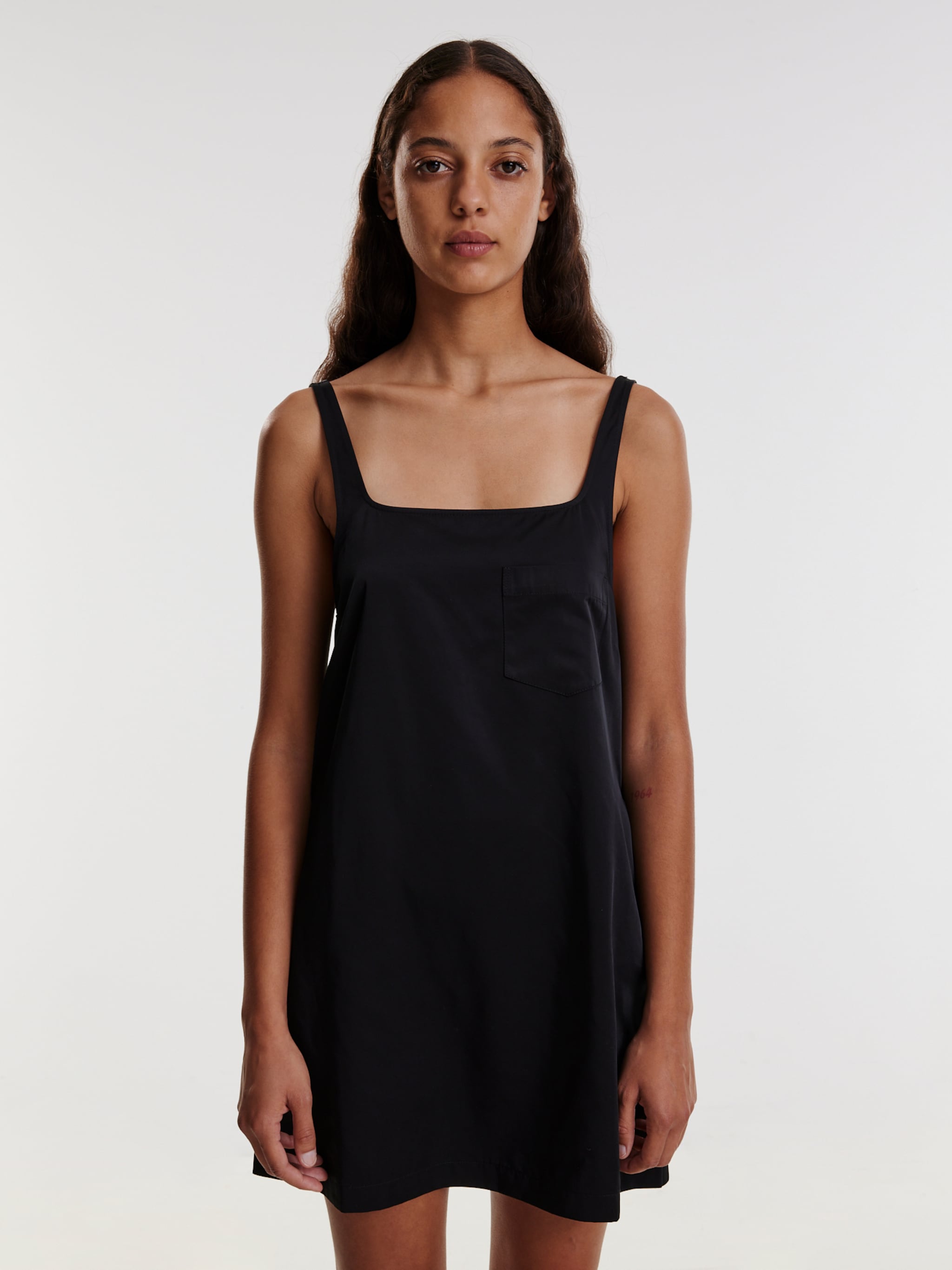 EDITED Produits Robe 'Teena' noir