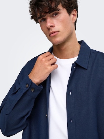 Fit confort Chemise business 'ONSHansi' Only & Sons en bleu