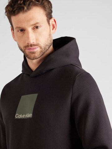 Bluză de molton de la Calvin Klein pe negru