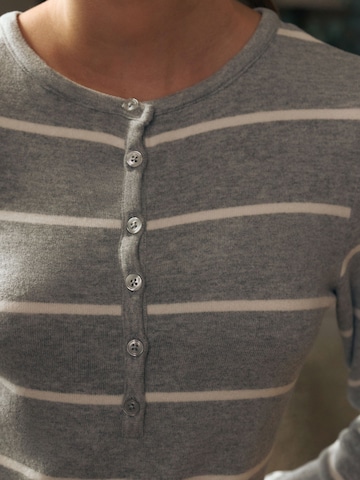 Next - Pijama en gris