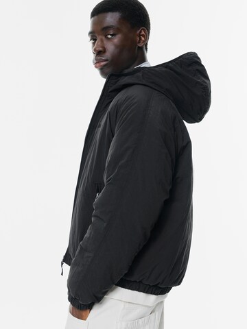 Veste d’hiver 'STWD' Pull&Bear en noir : devant