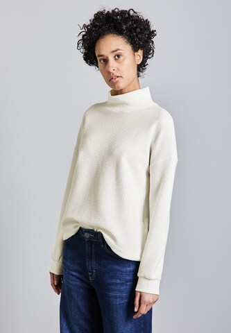 STREET ONE Shirt in White: front