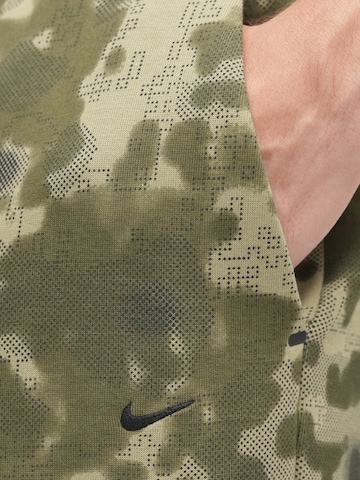 Nike Sportswear Regular Панталон в зелено