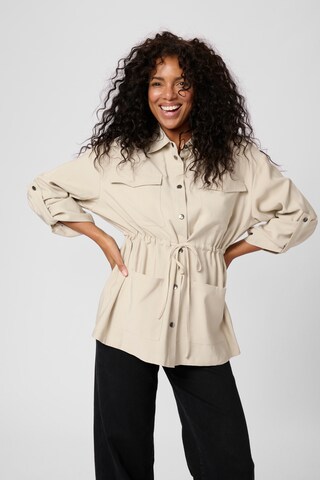 Kaffe Tussenjas in Beige: voorkant