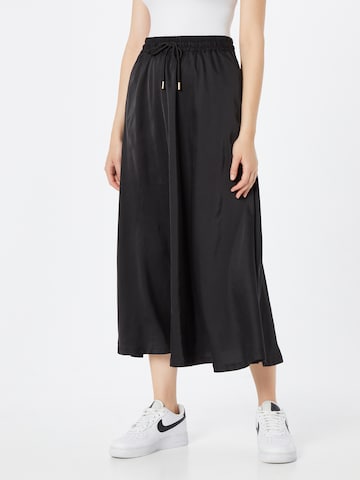 Urban Classics Skirt in Black: front