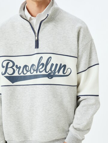 Koton Sweatshirt in Grau