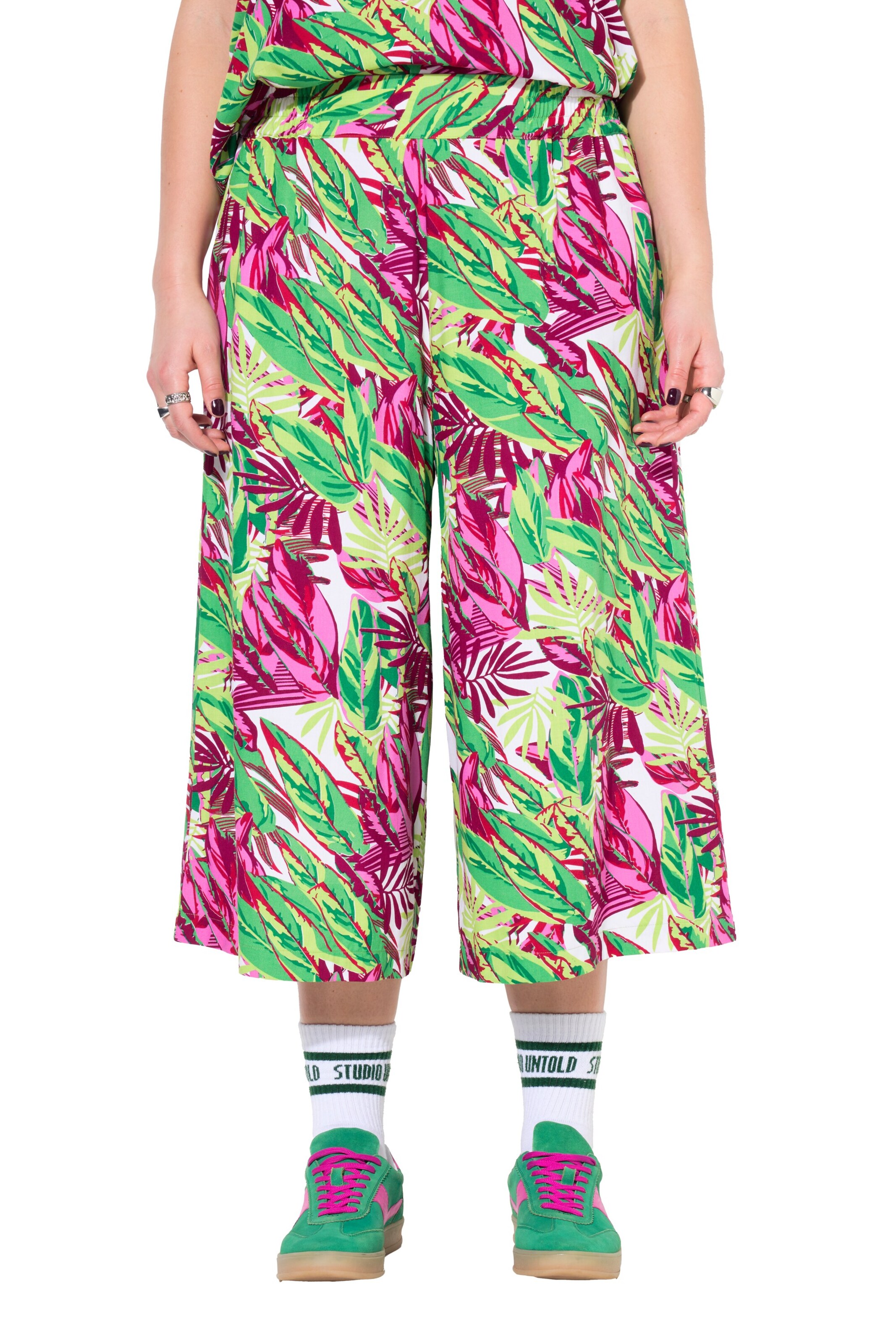 Studio Untold Wide leg Broek in Groen: voorkant