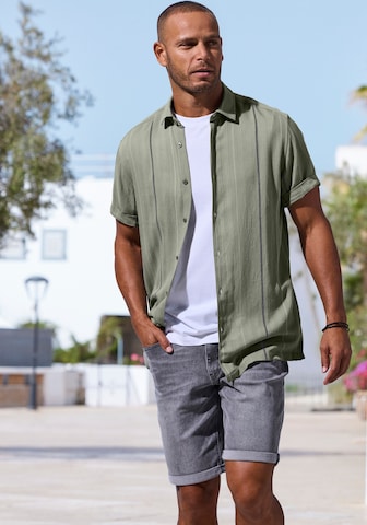 JOHN DEVIN Regular fit Button Up Shirt in Green
