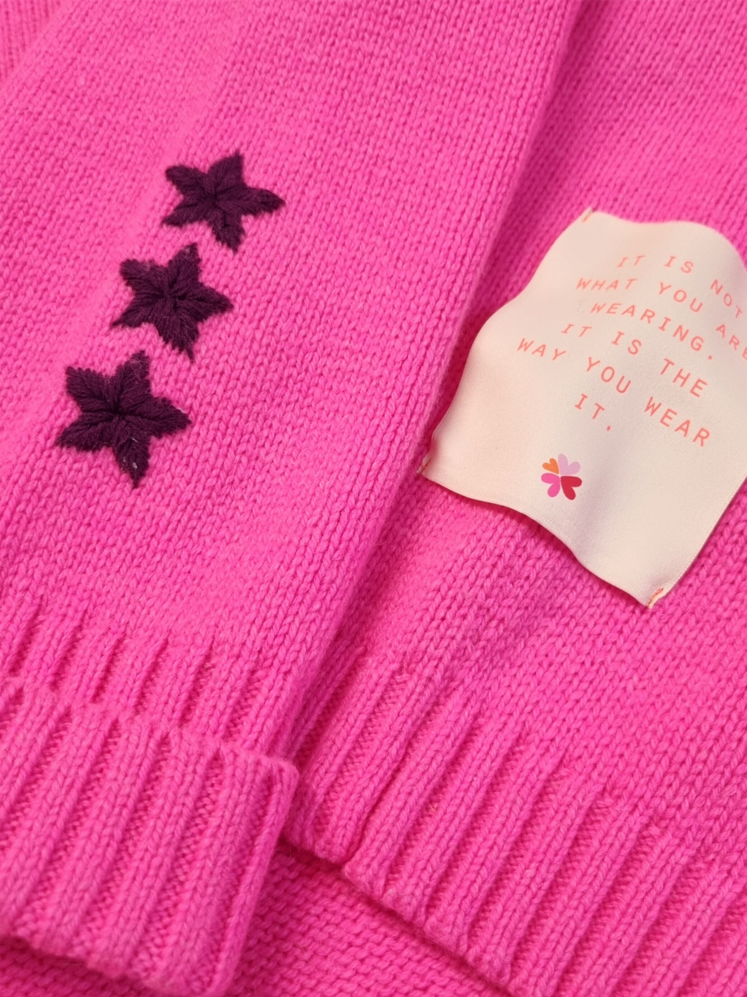 LIKS. Munich Tröja 'Strickpullover mit Stickerei Sterne am Ärmel - DilaraC' i rosa