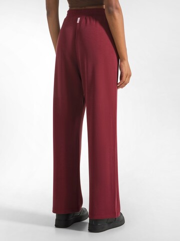 DEHA Regular Broek in Rood