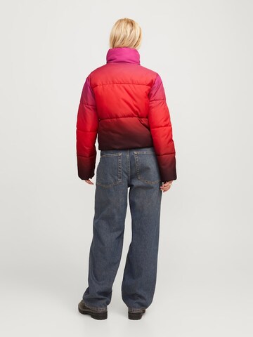 Veste mi-saison 'JXIRIS' JJXX en rouge
