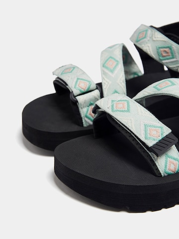 Pull&Bear Sandal i blå