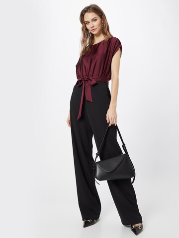 SWING Jumpsuit i röd