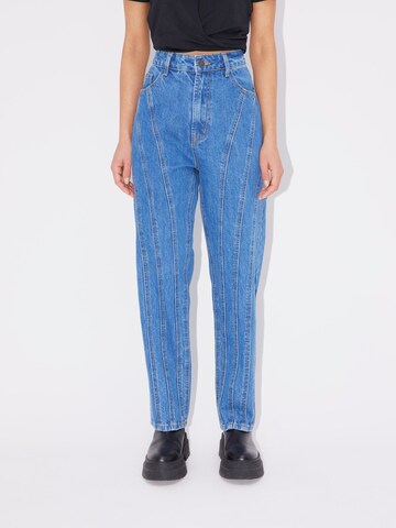Regular Jeans 'Sarina' de la LeGer by Lena Gercke pe albastru: față