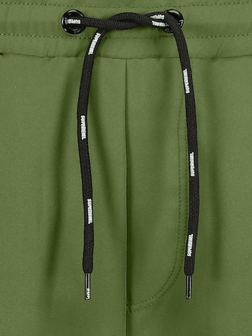 SUPERREBEL® GEAR Badeshorts 'JOHNNY_' in Grün