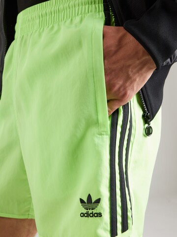 ADIDAS ORIGINALS Свободный крой Штаны 'Adicolor Classics Sprinter' в Зеленый