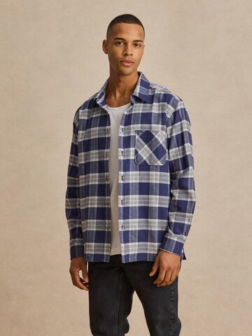 Coupe regular Chemise 'Lasse' DAN FOX APPAREL en bleu : devant