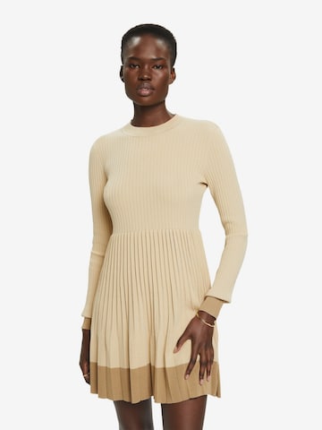 ESPRIT Gebreide jurk in Beige: voorkant