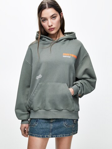 Pull&Bear Sweatshirt in Grün