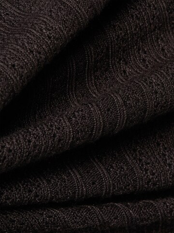 Marie Lund Pullover in Braun