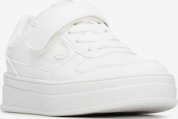 Xti Sneaker in Weiß: Vorderseite