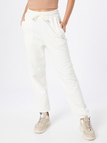 NU-IN - Tapered Calças 'Chroma Capsule' em branco: frente