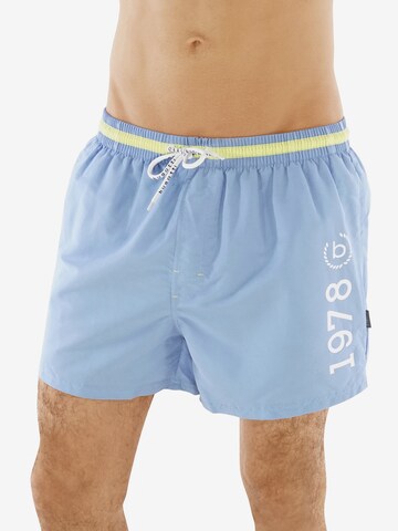 bugatti Zwemshorts ' Percy ' in Blauw: voorkant