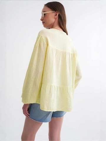 T-shirt 'Hemden' MixRay en jaune
