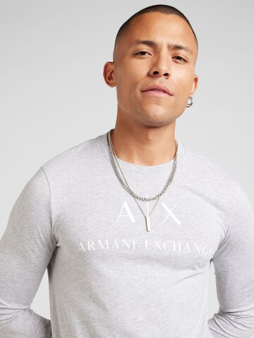 ARMANI EXCHANGE Футболка в Серый