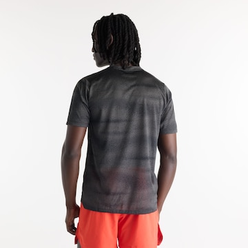 Maglia funzionale 'RC Essential Printed T-Shirt' di new balance in nero