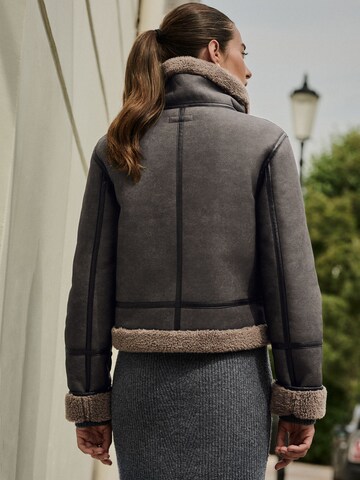 Next Kurtka zimowa w kolorze szary