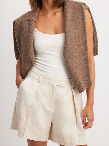 NA-KD Wide Leg Shorts in Beige: Vorderseite