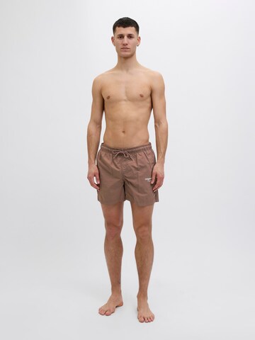 Pantaloncini da bagno 'JPSTNaxos' di JACK & JONES in marrone