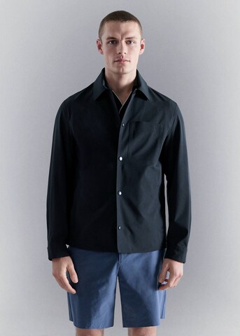 MANGO MAN Shirt in Blue: front