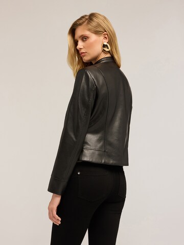 MOTIVI Between-season jacket in Black
