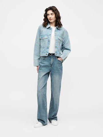 Calvin Klein Jeans Prehodna jakna | modra barva