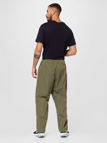 Nike Sportswear Regular Broek in Groen