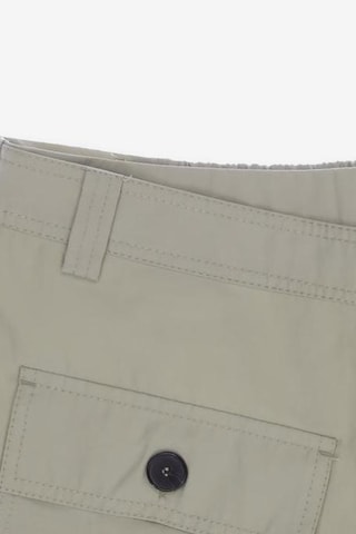 Bershka Shorts XS in Grün