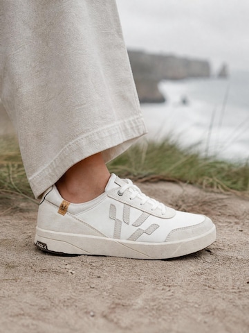 SAOLA Schnürschuh 'Cali W White'‌ in Weiß