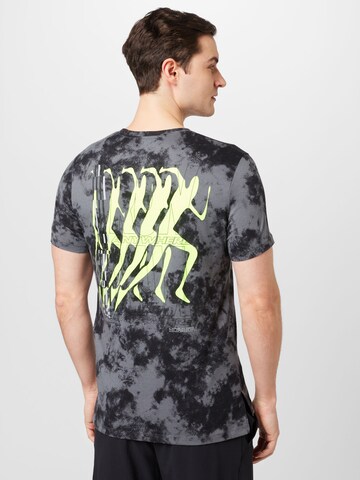 T-Shirt fonctionnel 'Run Anywhere' UNDER ARMOUR en gris