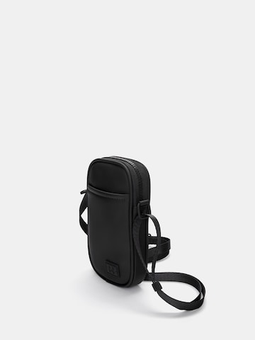 Pull&Bear Smartphone Case in Black