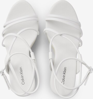 Sandales à lanières Calvin Klein en blanc