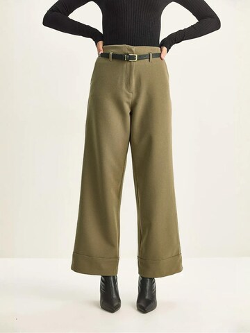 Bianco Lucci Wide leg Broek in Groen: voorkant