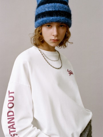 Tricou 'STWD ' de la Pull&Bear pe alb