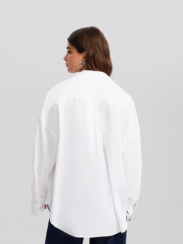 Chemisier Bershka en blanc