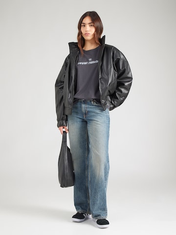 HOLLISTER Majica 'ROYAL RUMBLE' | siva barva