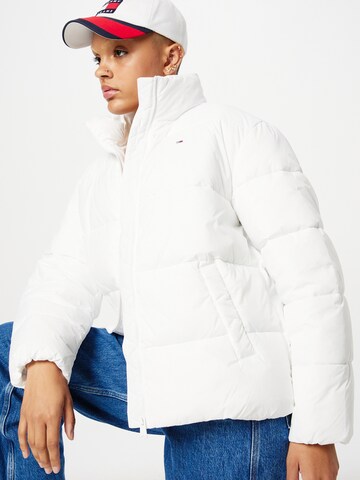 Tommy Jeans Zimná bunda - biela